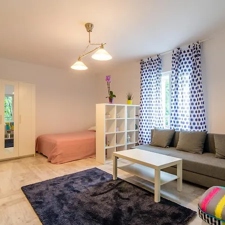 Modern Close To Iancului Metro With Wifi Boekarest